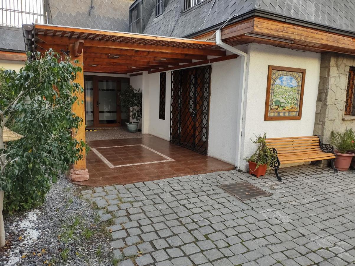 Bed & Breakfast Araucanos Santiago